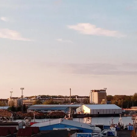 Sloneczna Przystan 公寓 *