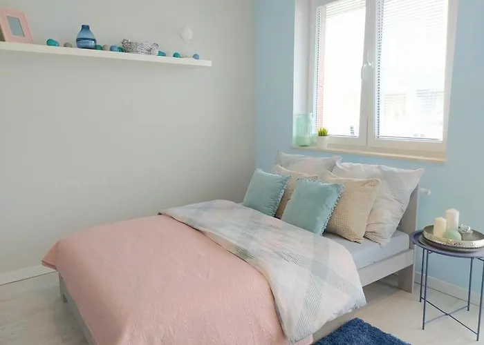 Sloneczna Przystan Apartment *